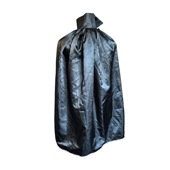 Black Satin Cape with Red Lining - Picture 4 of 5